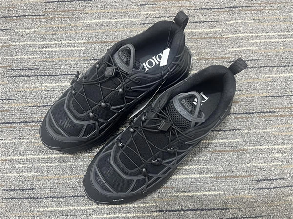 Rep Husky Dior Sneaker ZipUp 1269