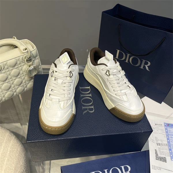 Bmlin Dr x Travis Scott Sneaker Sophisticated 1433