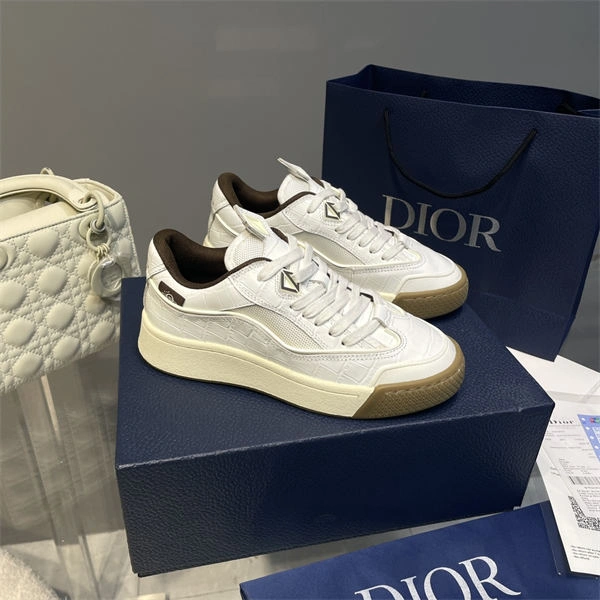 Bmlin Dr x Travis Scott Sneaker Sophisticated 1433