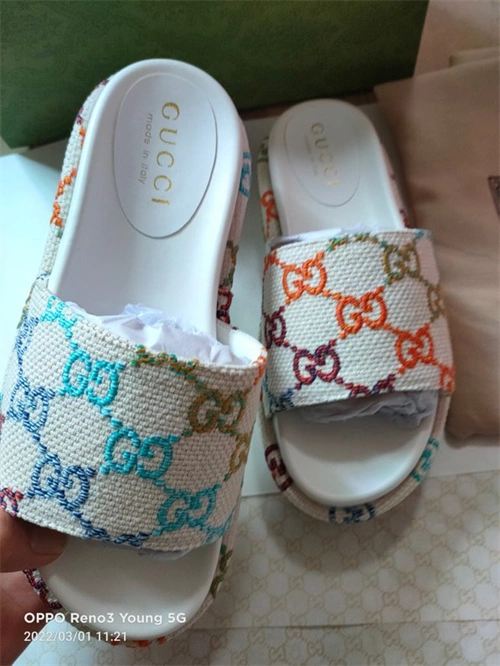 Rep MAX Gocci Slipper EyeCatching 5769