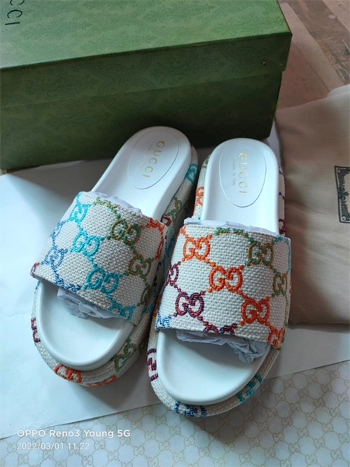 Rep MAX Gocci Slipper EyeCatching 5769