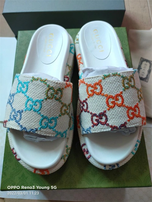 Rep MAX Gocci Slipper EyeCatching 5769
