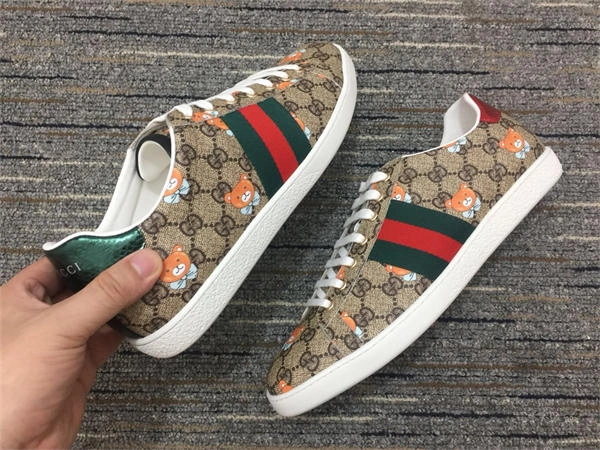 Tony Luxuries Gucci Ace Sneaker ZipUp 130