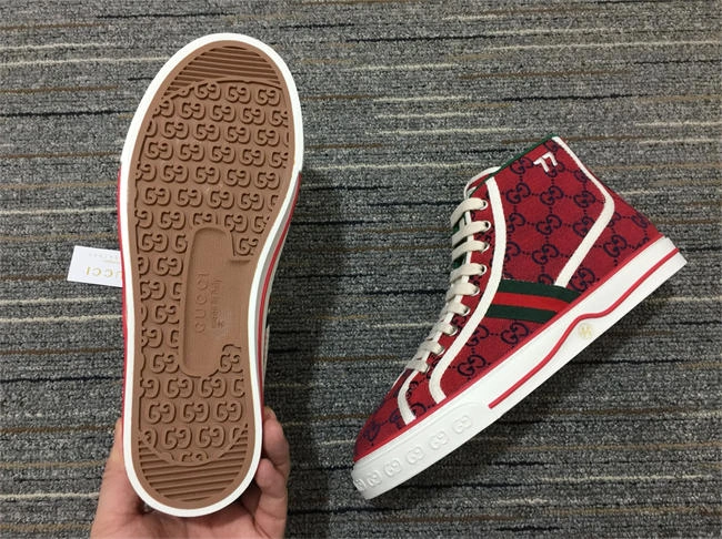 Gucci High Top Sneaker Snug 208
