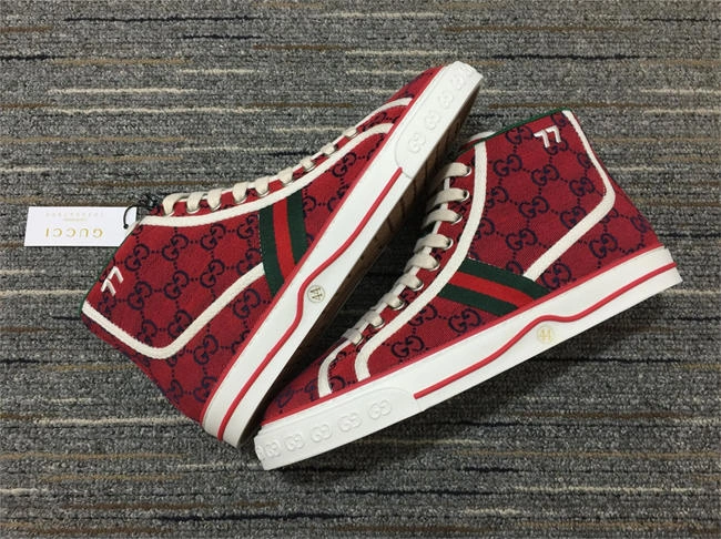 Gucci High Top Sneaker Snug 208