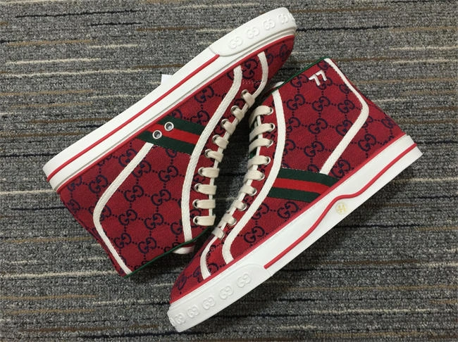 Gucci High Top Sneaker Snug 208