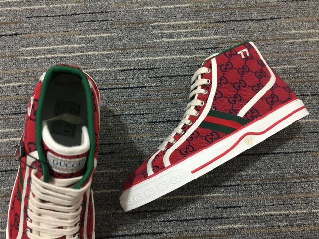 Gucci High Top Sneaker Snug 208