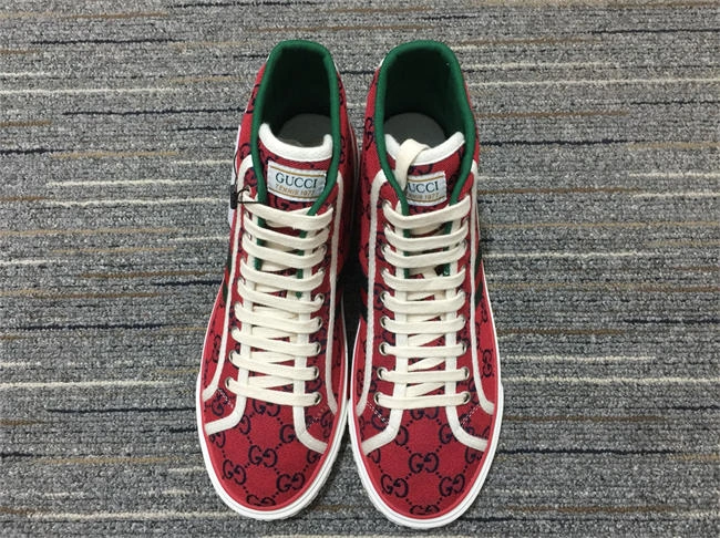 Gucci High Top Sneaker Snug 208