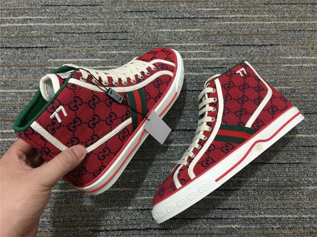 Gucci High Top Sneaker Snug 208