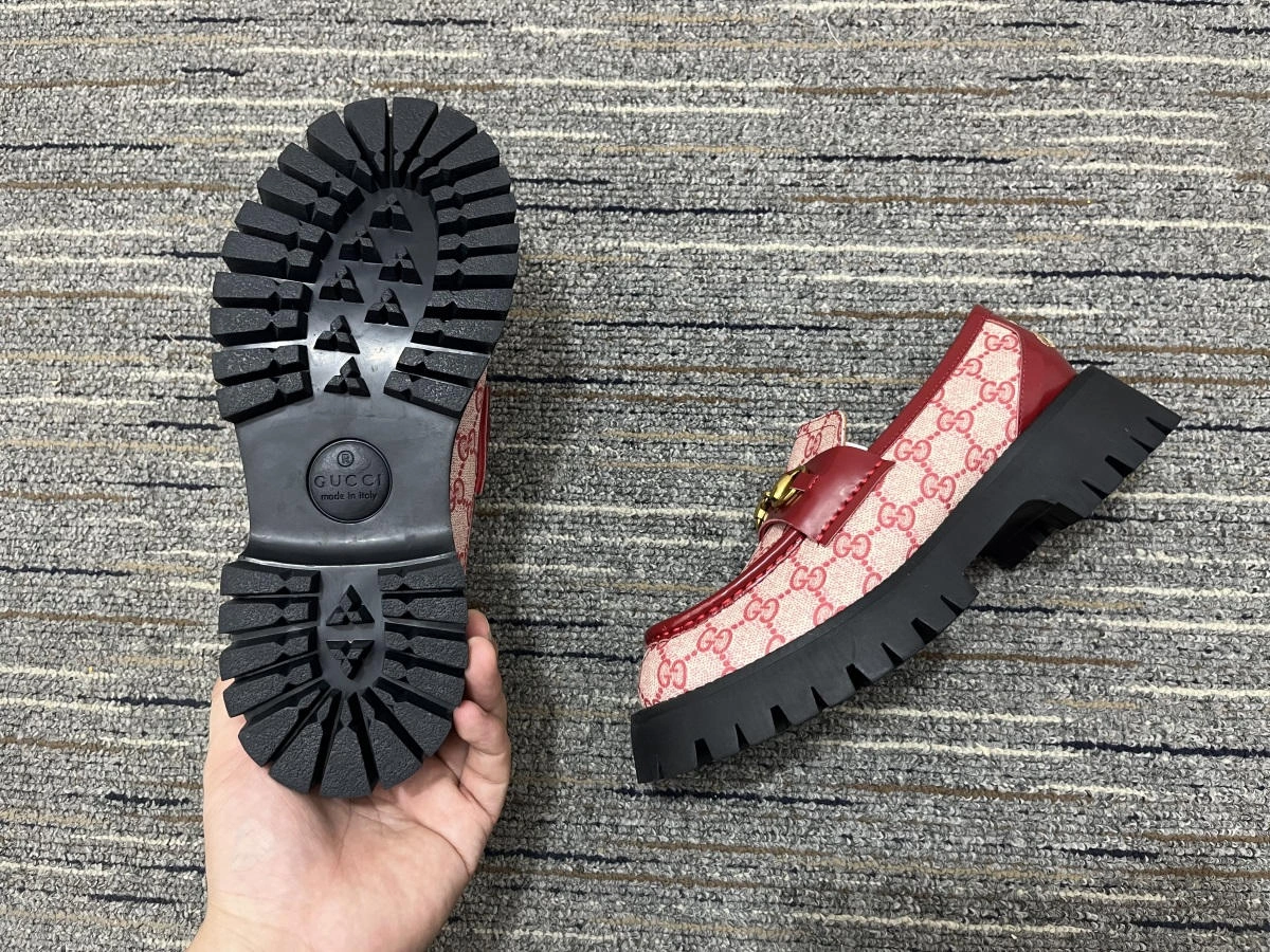 TravelReady Gucci Loafer Women 354