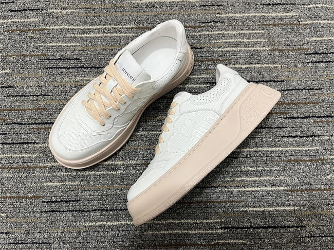 Cheap Gucci Low Top Sneaker Elegant 552