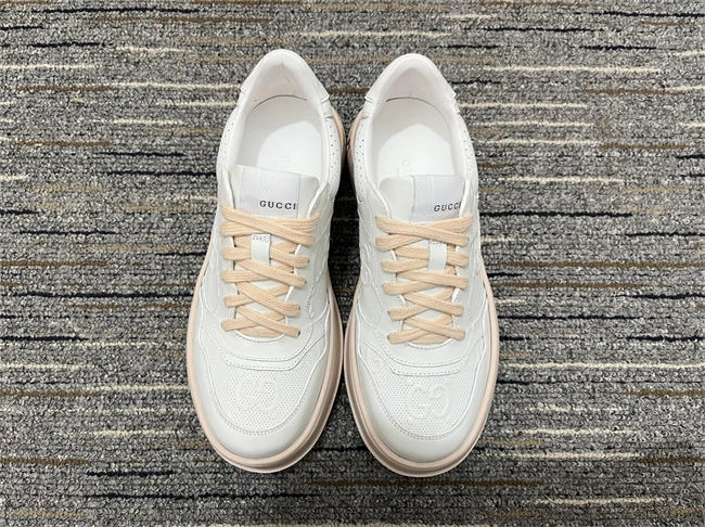 Cheap Gucci Low Top Sneaker Elegant 552