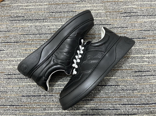 Boostmaster lin Breathable Gucci Low Top Sneaker 554