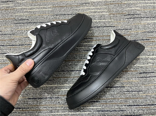 Boostmaster lin Breathable Gucci Low Top Sneaker 554