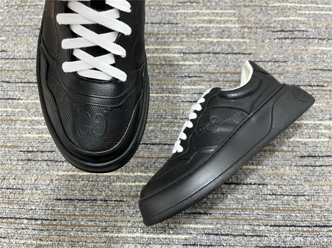 Boostmaster lin Breathable Gucci Low Top Sneaker 554