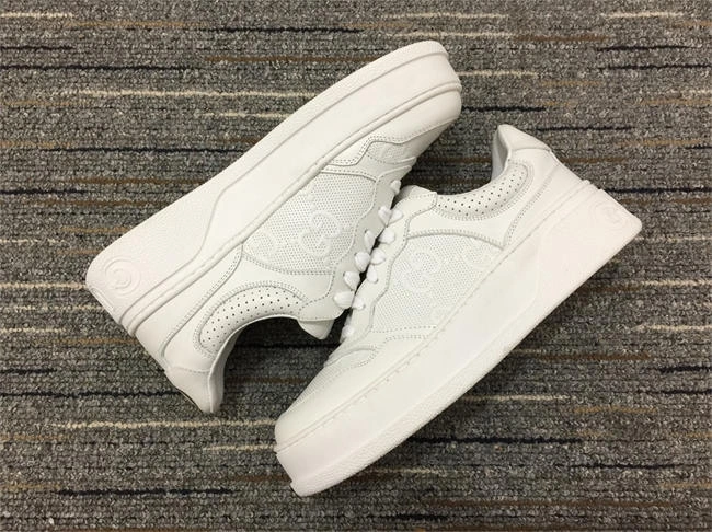 Cheap Fashionable Gucci Low Top Sneaker 562