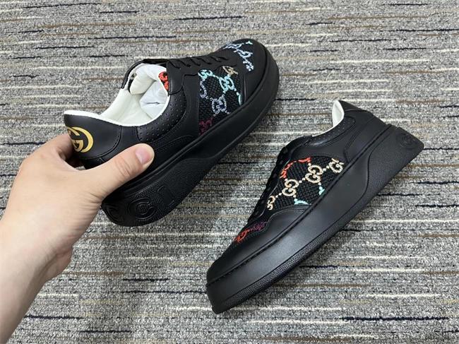 One Kick Gucci Low Top Sneaker Supportive 539
