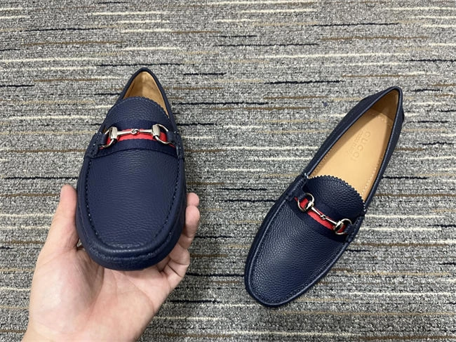 Compact Gucci Mocassin 305