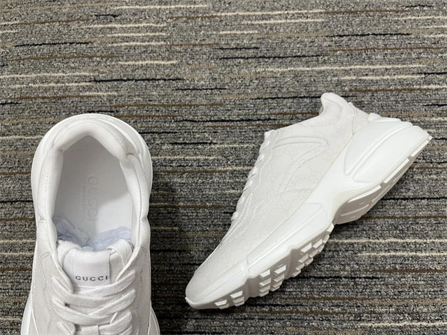 HYPE NewStyle Gucci Rhyton Sneaker 270