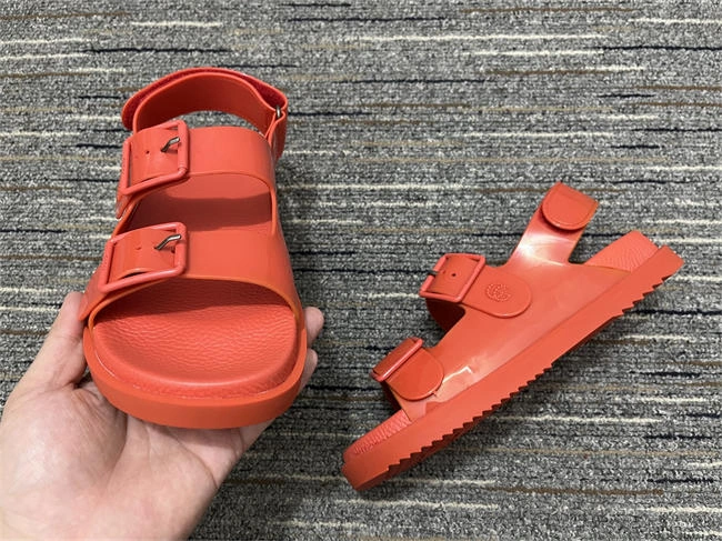 Stretchable Gucci Sandals 360