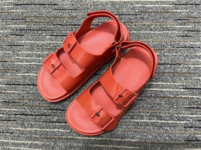 Stretchable Gucci Sandals 360