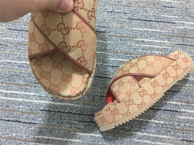 Neat Gucci Side Women 474
