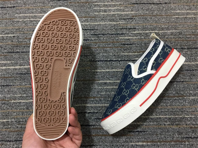 Gucci Signature Slip-on Sneaker WellDesigned 289