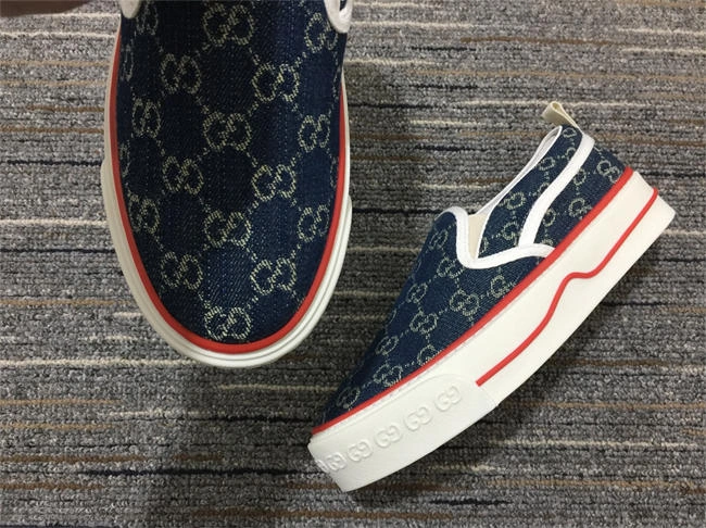 Gucci Signature Slip-on Sneaker WellDesigned 289