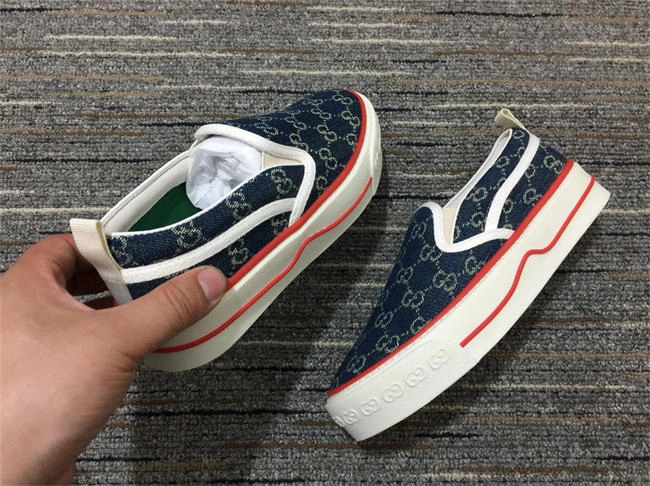 Gucci Signature Slip-on Sneaker WellDesigned 289