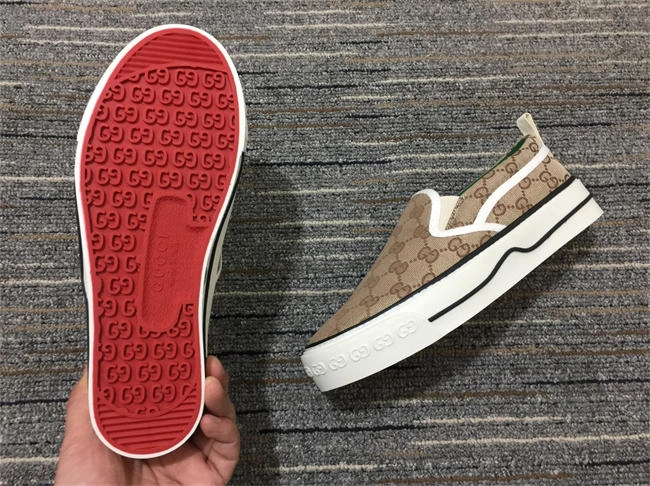 Repladies REP Gucci Signature Slip-on Sneaker WellDesigned 290
