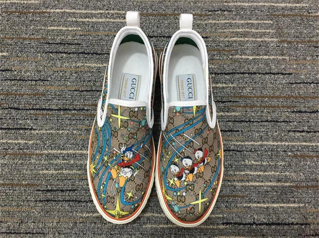 Cheap Husky BestValue Gucci Signature Slip-on Sneaker 291