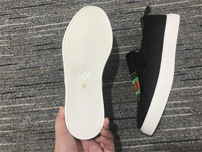 FS CHEAP Gucci Signature Slip-on Sneaker Functional 296