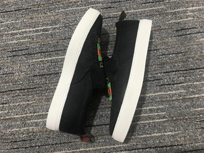 FS CHEAP Gucci Signature Slip-on Sneaker Functional 296