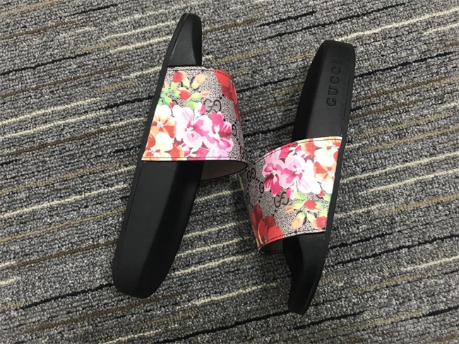 Gucci Slide Tailored 385