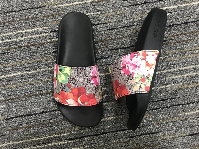 Gucci Slide Tailored 385