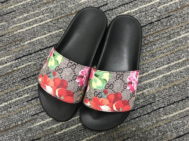 Gucci Slide Tailored 385