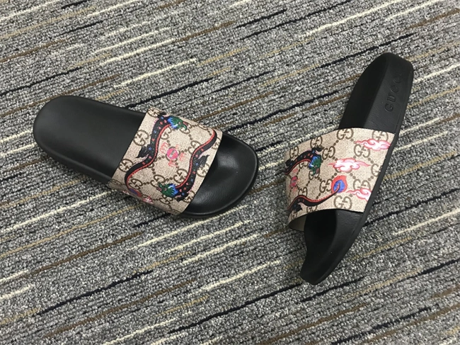 Stylish Gucci Slide 379