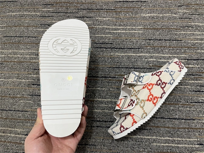 Chic Gucci Slide 388