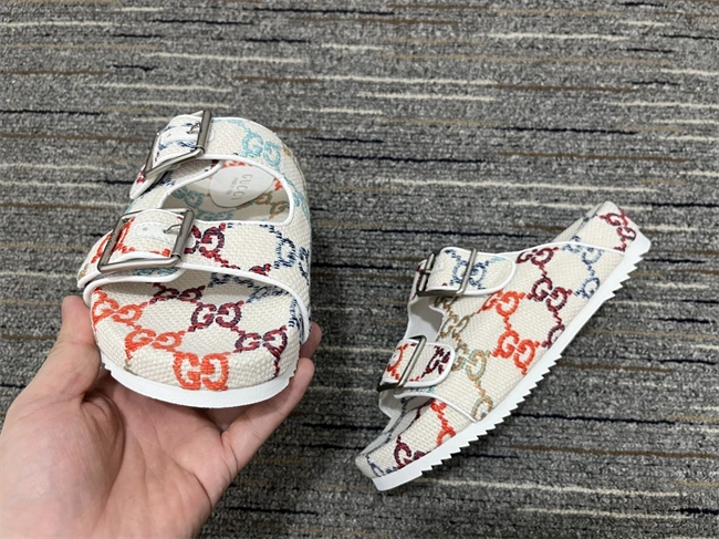 Chic Gucci Slide 388