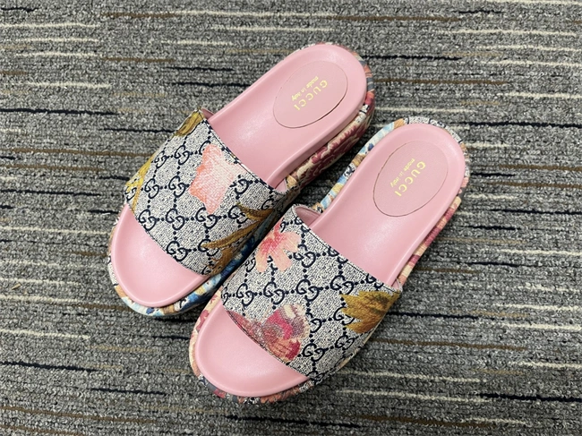 MoistureWicking Gucci Slide 393