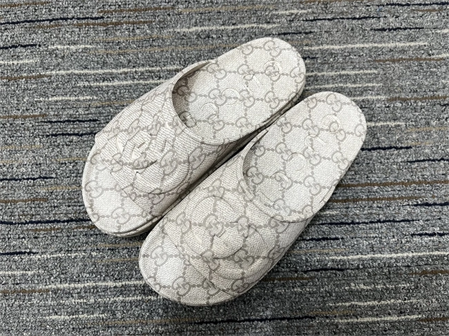One Kick Gucci Slide WrinkleFree 395