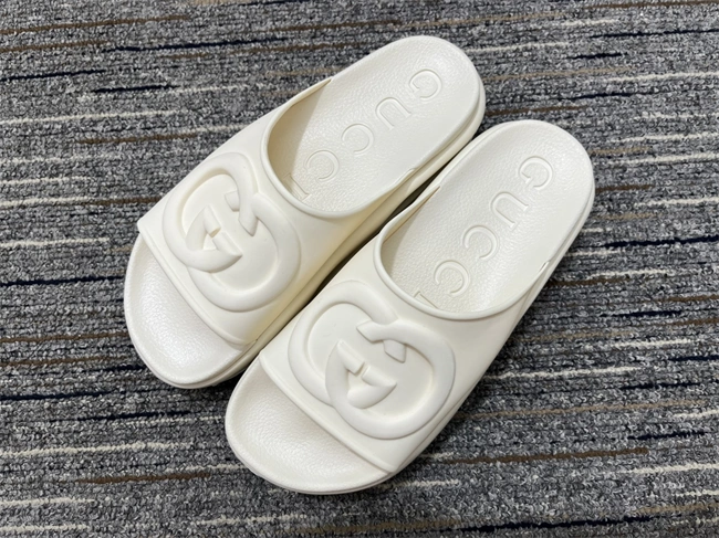 Gucci Slide Snug 400