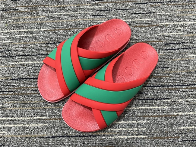 Trendy Gucci Slide 414
