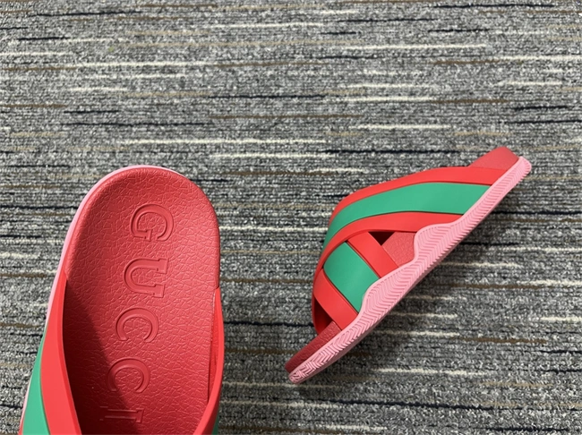 Trendy Gucci Slide 414