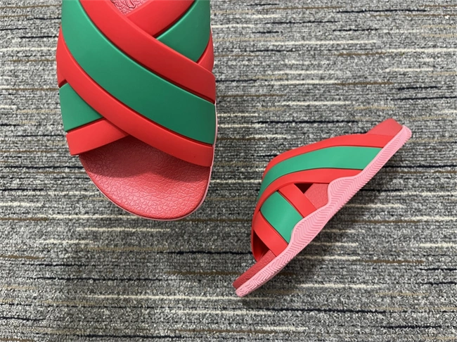 Trendy Gucci Slide 414