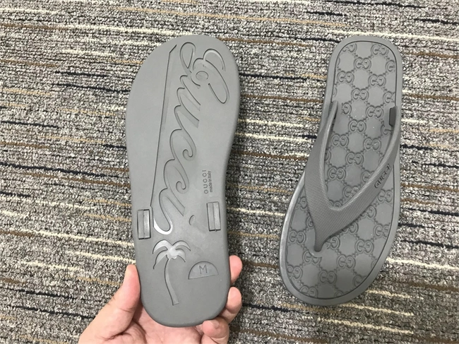 Casual Gucci Slide 427