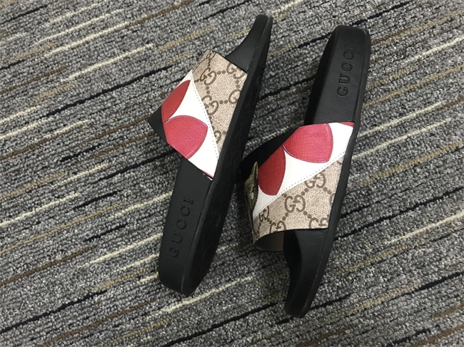 Gucci Slide Stylish 376