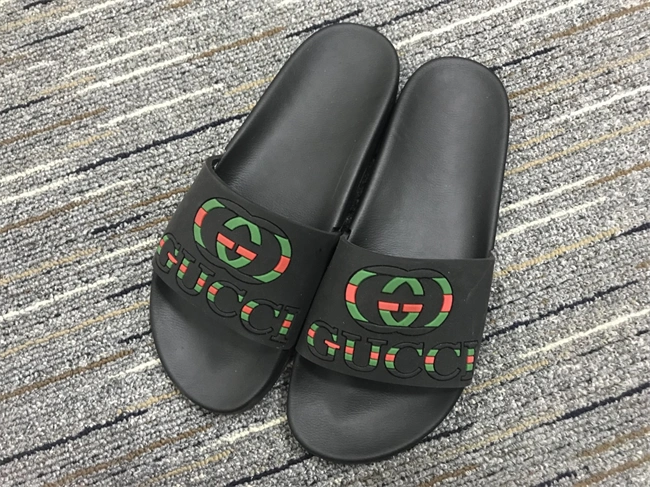 Palace ZipUp Gucci Slide 447