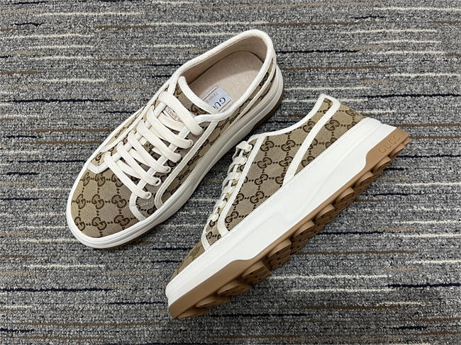 Affordable Palace Gucci Tennis 1977 Sneaker FashionForward 68