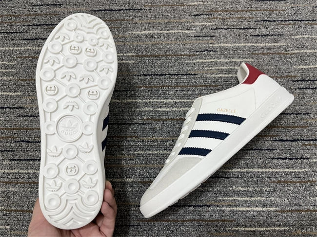 Flexible Gucci X Adidas 52